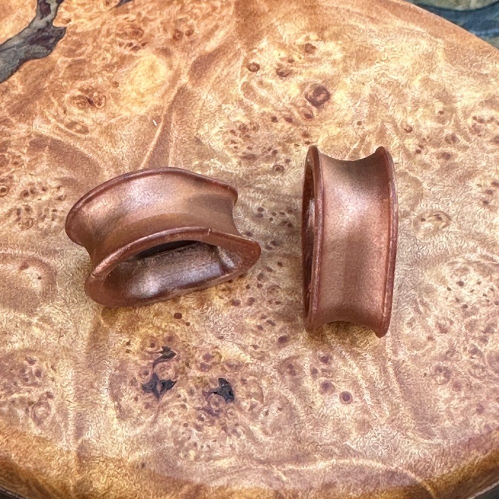 KAOS- Tear Drop Shape 5/8” Stretched Ears Copper silicone  EUC!!